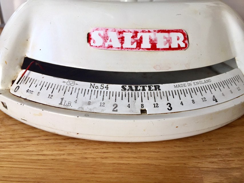 Vintage 1950's Retro Salter Kitchen Scales. 