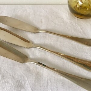 Vintage fish knives.