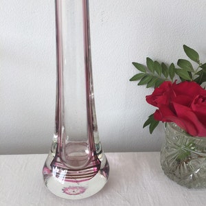 vaso retrò in vetro al piombo rosso.
