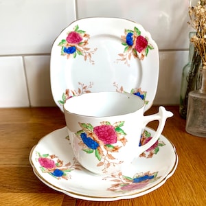 Vintage Royal Crown bone china &quot;Balfour&quot; theekop en schotel trio.