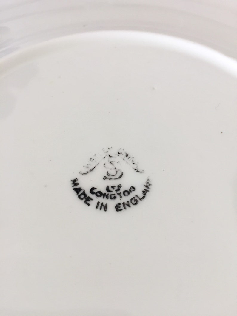 Vintage 1940/'s cake plate.