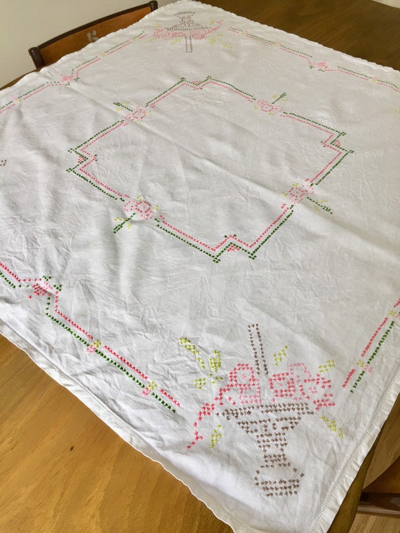 ヴィンテージ リネン 刺繍 テーブルクロス。1940 ～ 1950 年代 - Etsy 日本