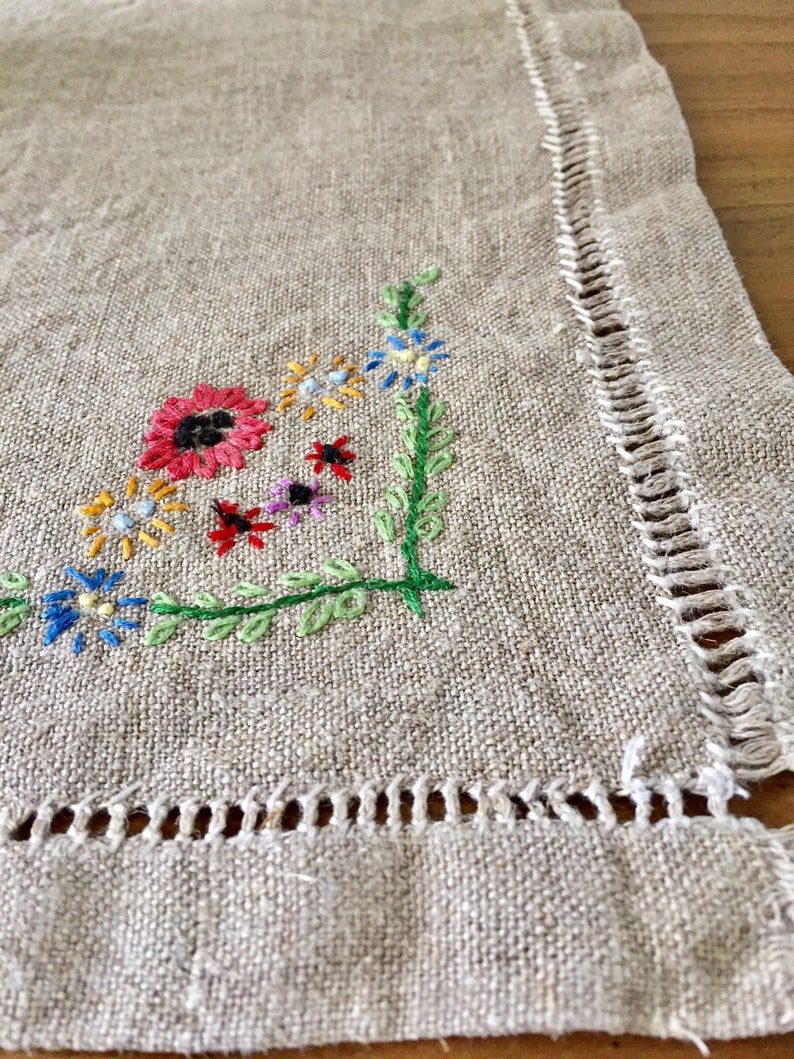 Vintage tray linen cloth