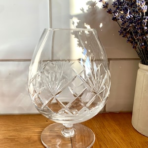1960&#39;s  glass vase. Mid century style balloon glass. Vintage glass. Brandy glass.