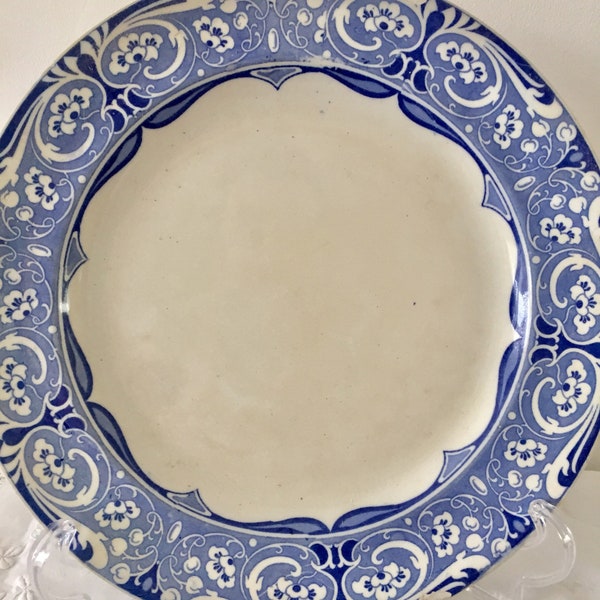 Antique Edwardian Burgess and Leigh  ‘Newlyn’  dinner plate.