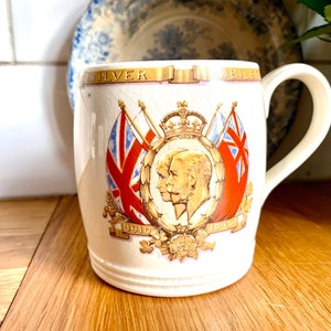 Commemorative silver jubliee 1935. King George V and Queen Mary.