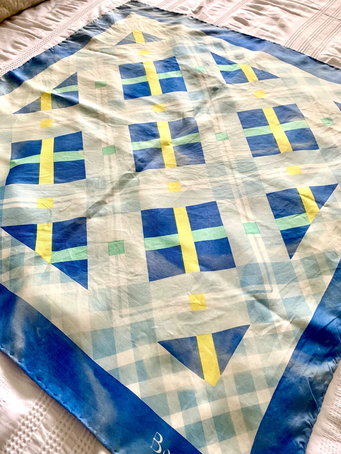 Vintage Silk Scarf: Blue, Green, and White Geometric Print (29x32), foto 2 di 5