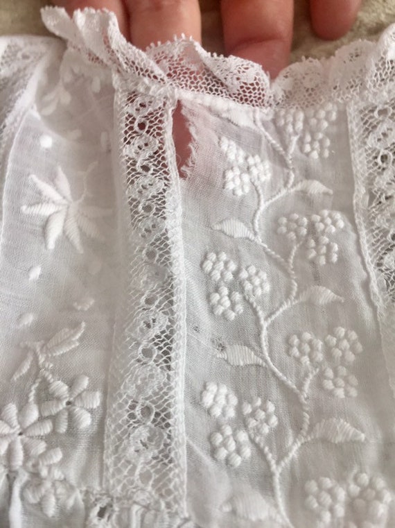 Stunning antique Victorian lace and cotton christ… - image 7