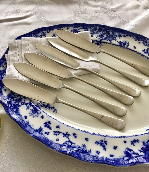 Vintage Wear-wite Fish Knives. Set of Six 