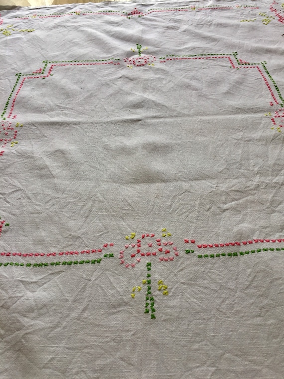 ヴィンテージ リネン 刺繍 テーブルクロス。1940 ～ 1950 年代 - Etsy 日本