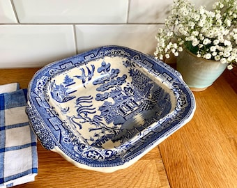 Soupière à couvercle antique motif saule. plat de service vintage. Swinnertons