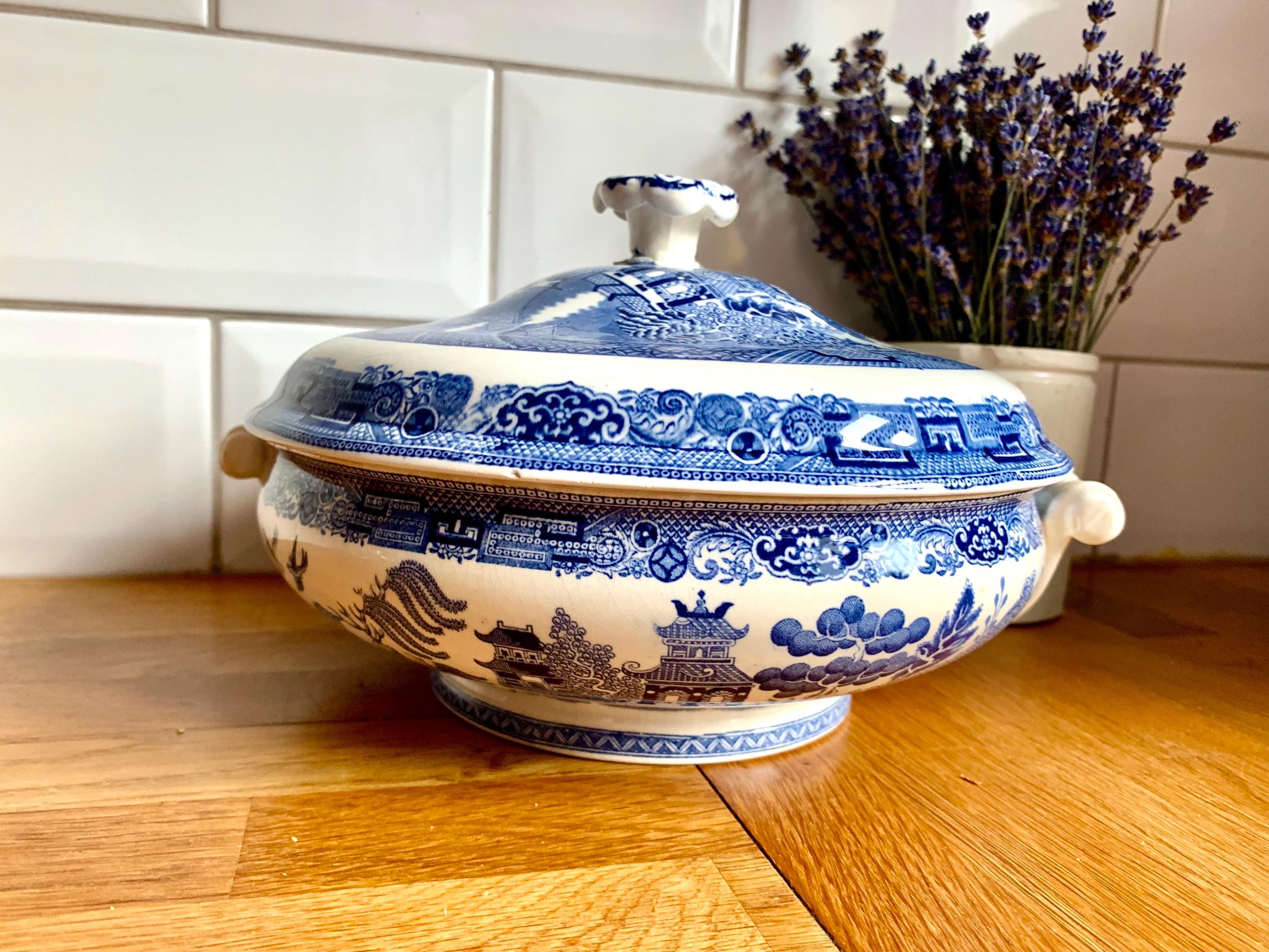 アンティーク　チュリーン長方形 　蓋つき　ブルー＆ホワイト　R1723お10 Antique Willow Pattern Lidded Tureen. Vintage Serving Dish