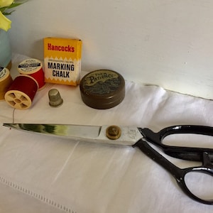 Vintage sewing scissors or pinking Shears.