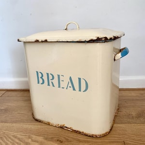 Vintage extra large 1940's enamel bread bin.