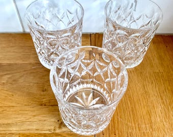 Bicchieri da whisky in vetro tagliato. Set da 3.