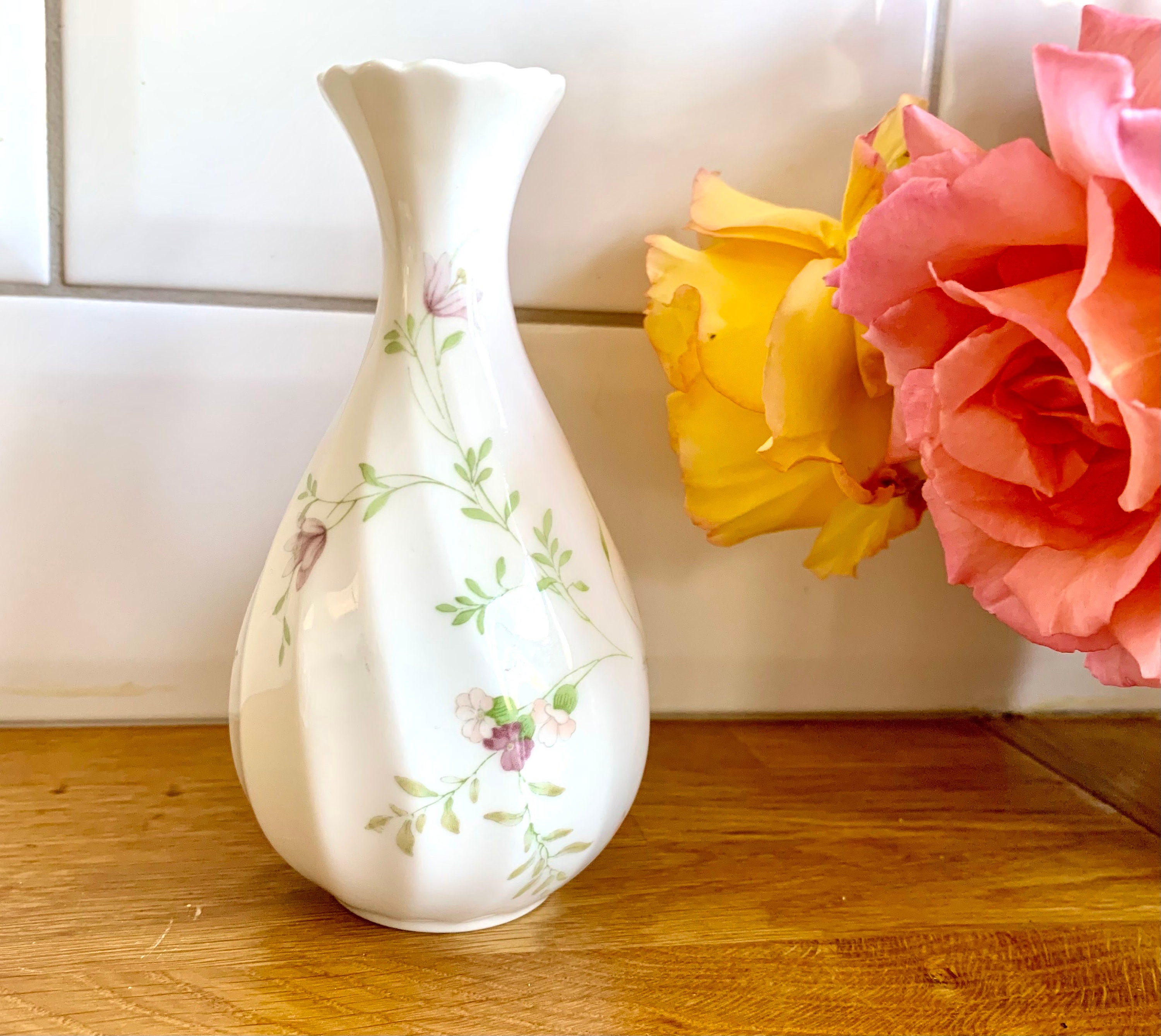 ウェッジウッドの花瓶。キャンピオン。 - Etsy 日本