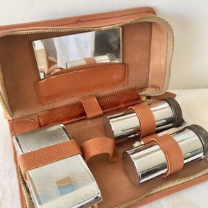Gentleman&#39;s leather 1950-60&#39;s travelling vanity case. Leather grooming tolietry case. Vintage vanity case.