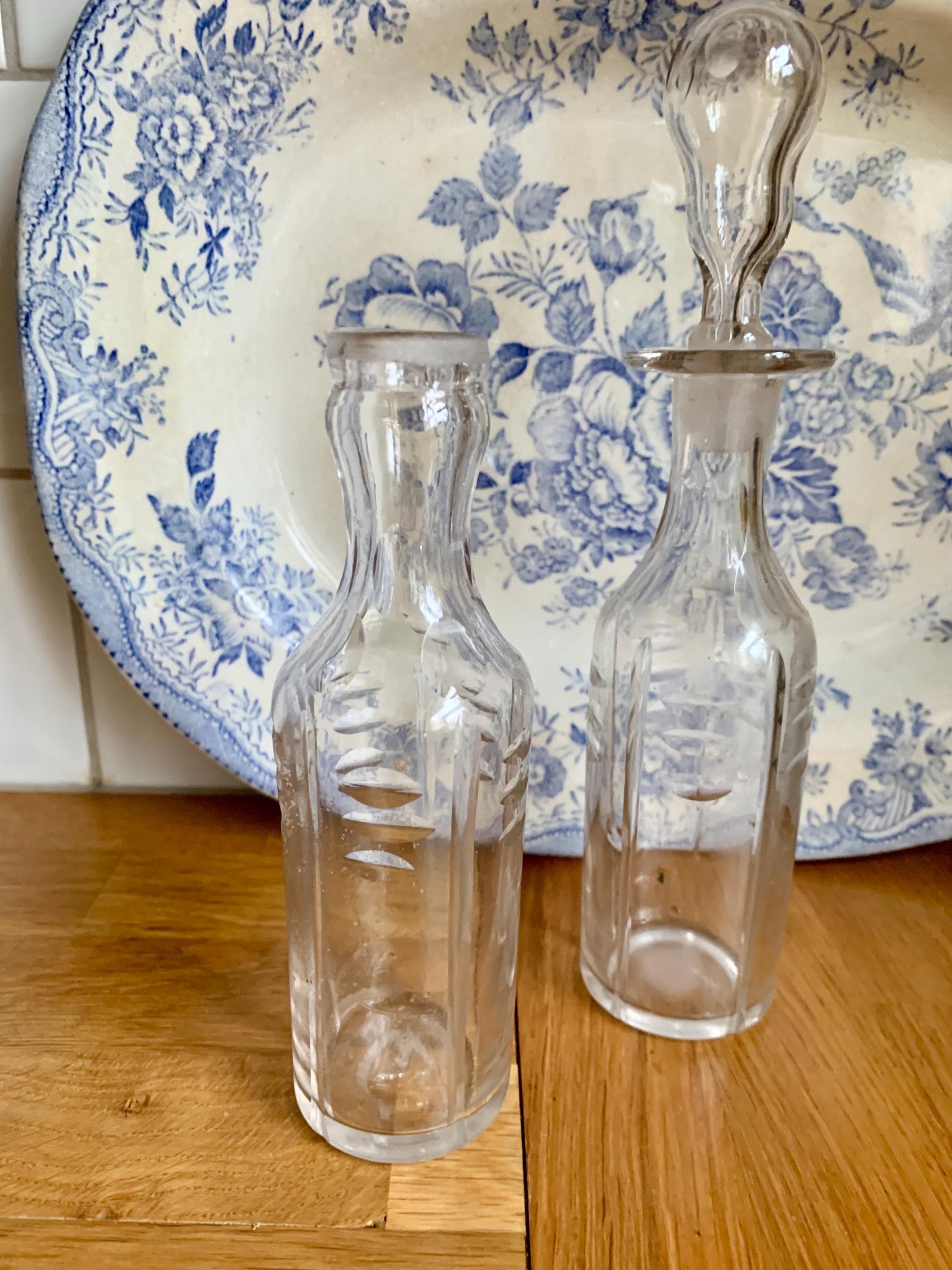 Vintage bottle creut set Oil and vinegar bottles.