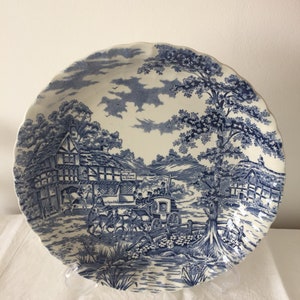 Large serving blue and white serving plate. &quot;Coaching days&quot;