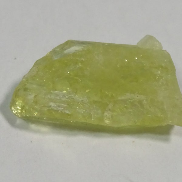 BRAZILIANITE CRYSTAL - 1.7 x 1.0 cms 1.74 gms - manifestation