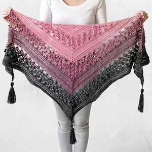 Vela Flower Friend Shawl 1 Crochet Pattern PDF instant download by Wilmade Top-Down Triangle Shawl with flowers Bild 9