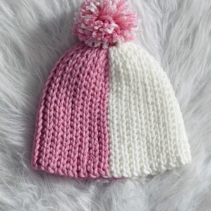 Easy crochet beanie for beginners with two colors, one separate color for each half, made out of a rectangle