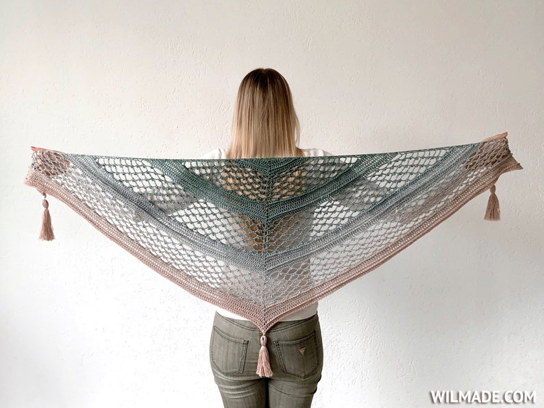 Vela Flower Friend Shawl 3 Crochet Pattern PDF instant download by Wilmade Top-Down Triangle Shawl with flowers image 3