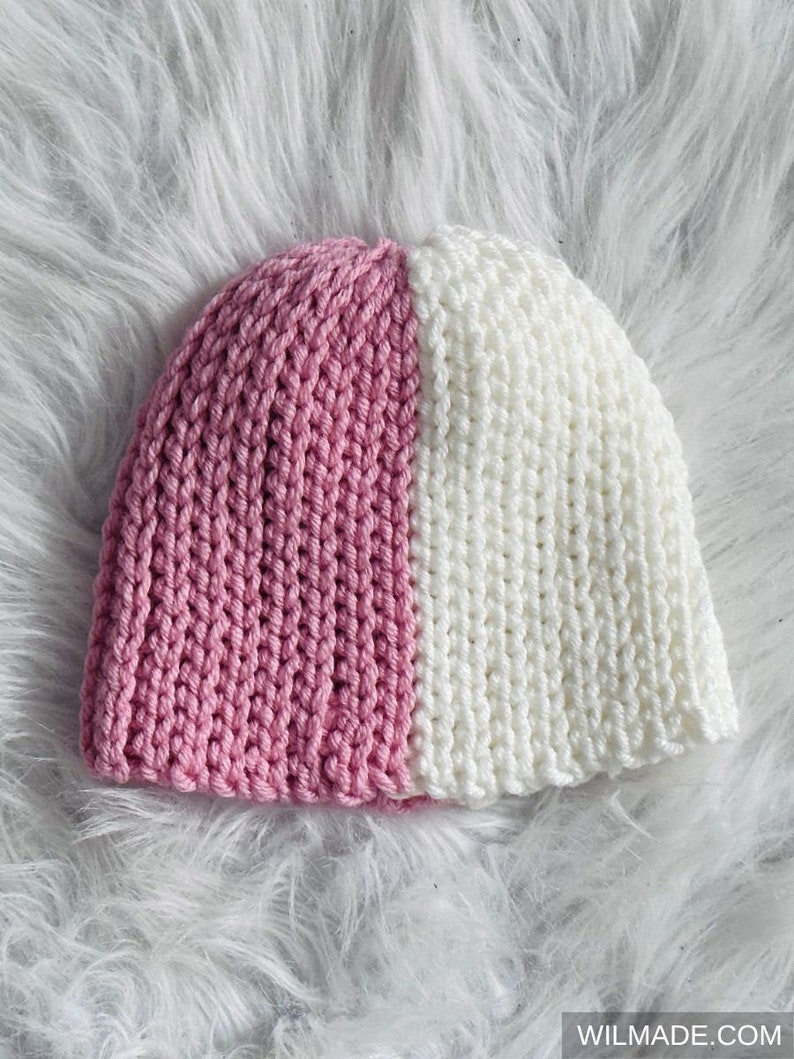 Easy crochet beanie for beginners with two colors, one separate color for each half, made out of a rectangle