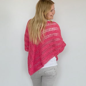 Such Simple Poncho for beginners crochet pattern triangle garment sweater lionbrand Jeans Colors image 4