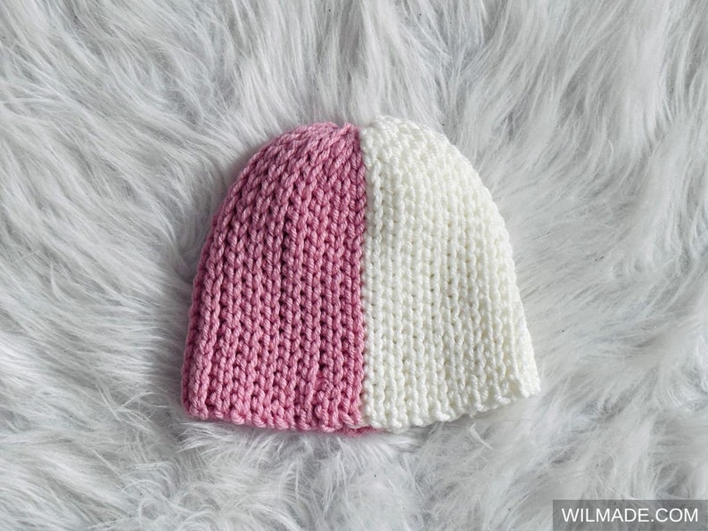 Easy crochet beanie for beginners with two colors, one separate color for each half, made out of a rectangle