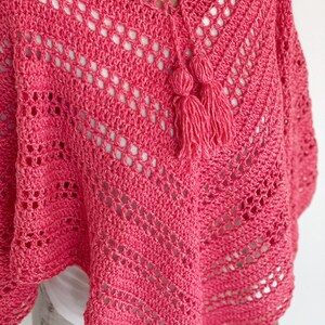 Such Simple Poncho for beginners crochet pattern triangle garment sweater lionbrand Jeans Colors image 8