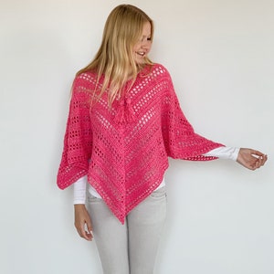 Such Simple Poncho for beginners crochet pattern triangle garment sweater lionbrand Jeans Colors image 3