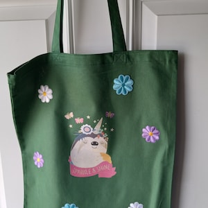 Cute sloth and flowers lightweight cotton tote bag