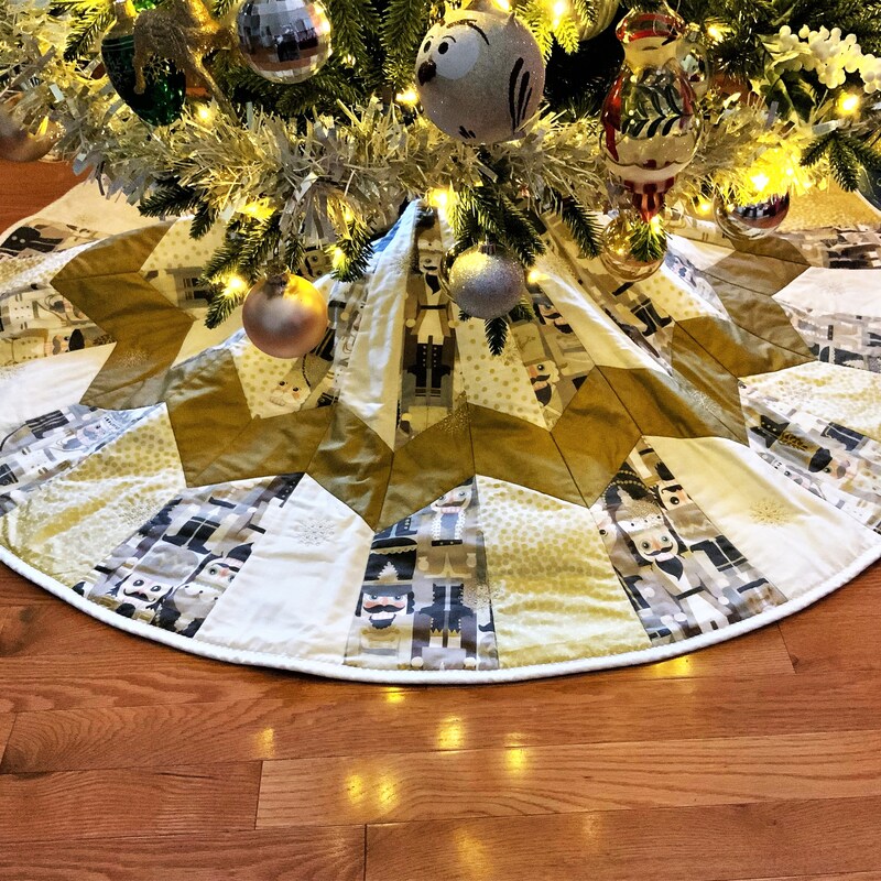 Golden Blossom Desert Quilted Tree Skirt NCU0NXD1098