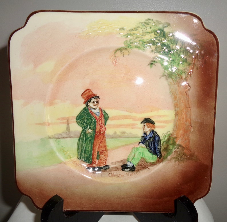 6 Plate With Relief Figures of Oliver Twist /& The Artful Dodger Oliver Twist Square Side Plate D5833 By Royal Doulton