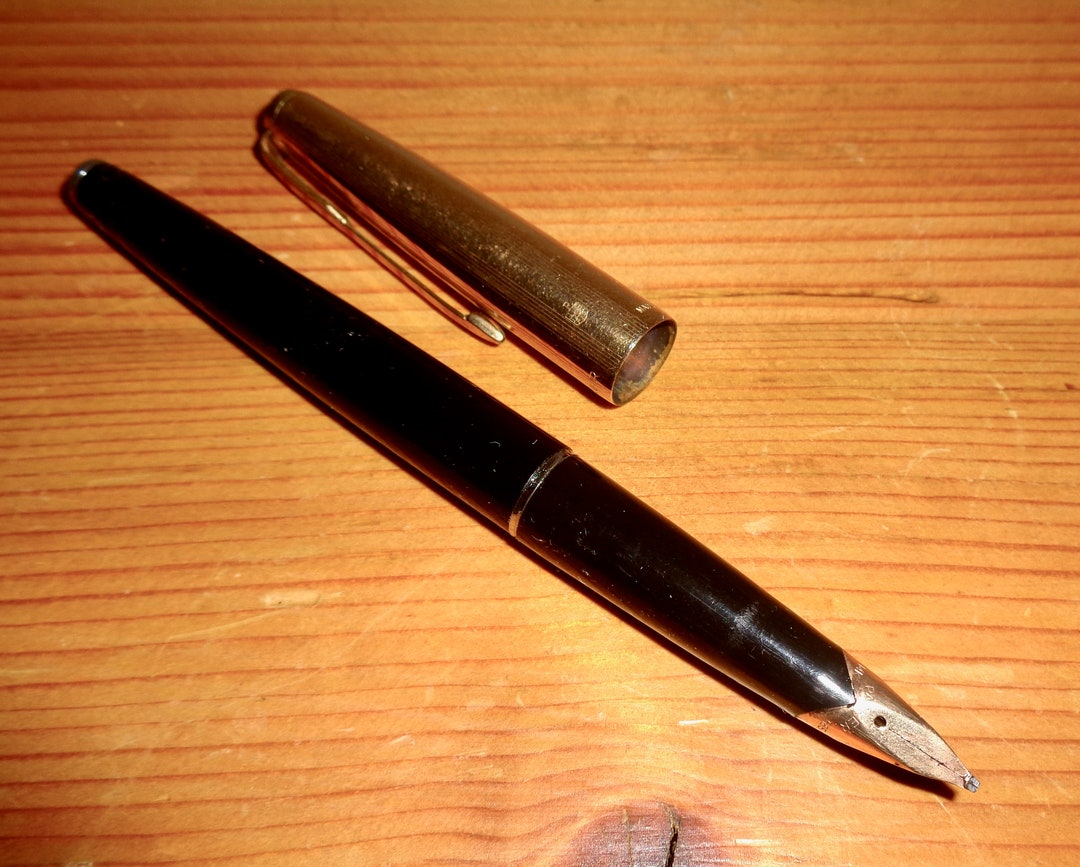 Vintage Parker 65 Custom Black and 14K Gold Nib Fountain Pen in Its ...
