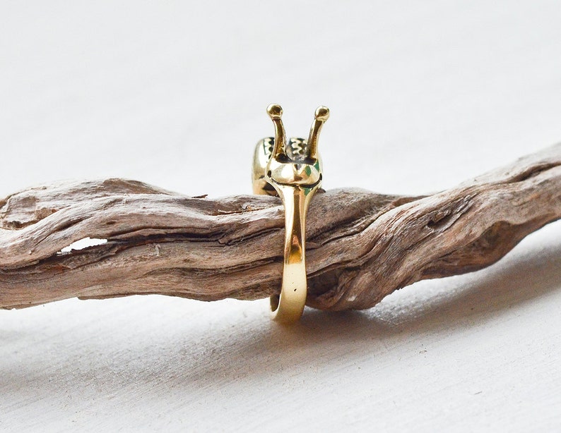 Lovely bronze smiling snail ring Bronze snail ring Cute animal bronze jewelry Boho style jewelry Romantic gift Original woodland jewelry