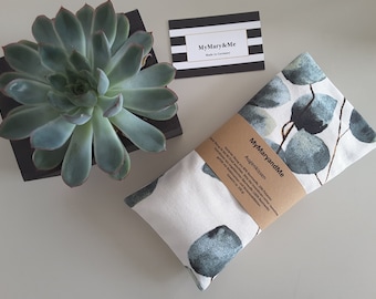 Eye pillow "Eucalyptus " filled with organic linseed and organic lavender.