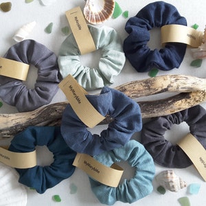 Scrunchie aus 100% Leinen &quot;Shades of the Côte d&#39;Azur&quot;, 7 Blau- Grautöne, Leinenscrunchie, Leinen Scrunchie, Scrunchie Leinen