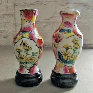 Pair Miniature Chinese Vases, vintage hand painted Famille Rose Porcelain Vases