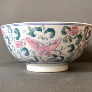 Cuenco chino vintage con diseño de familia rosa, con decoración de mariposas verdes y rosas, cerámica china