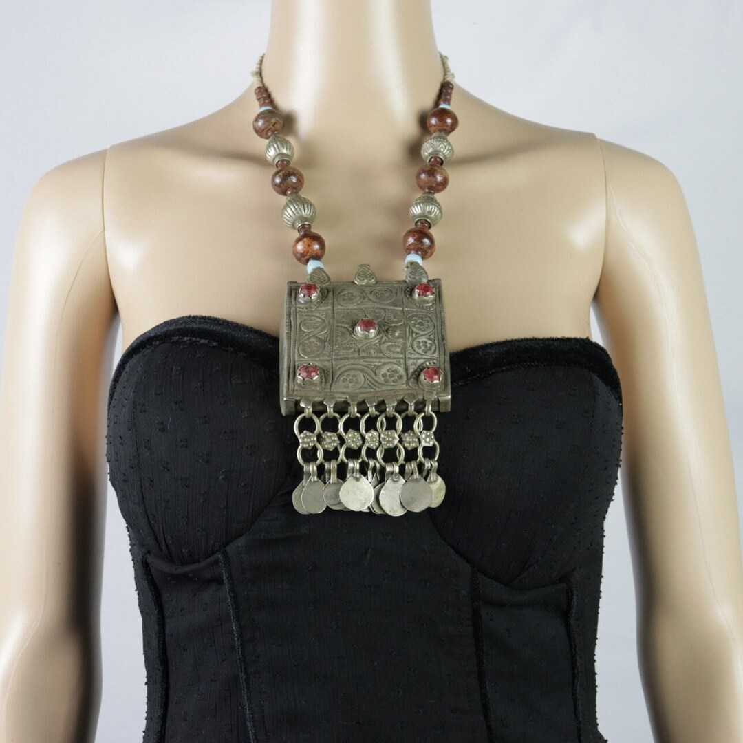 アフガニスタン　クチ　チョーカー アフガニスタン クチ チョーカー - メルカリ