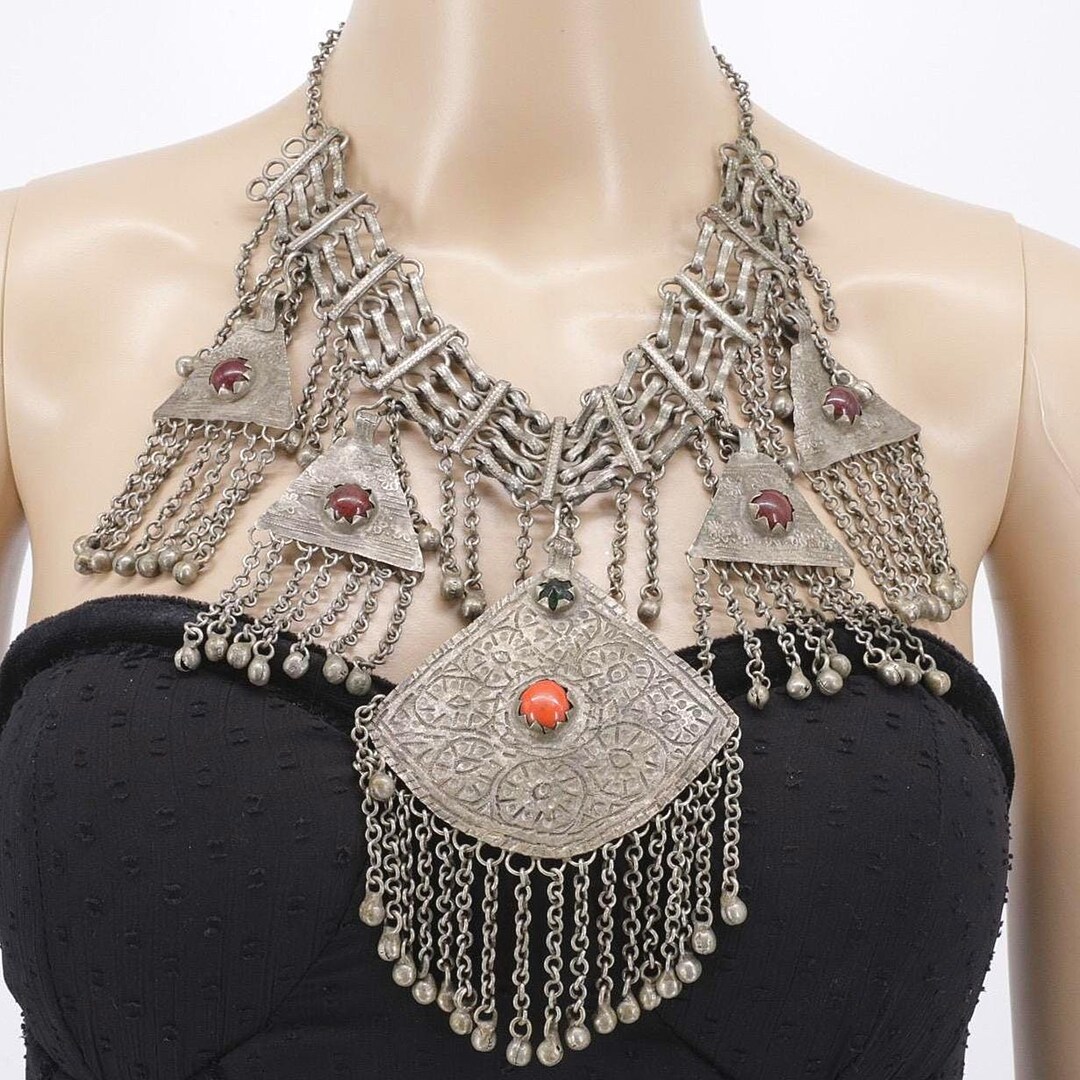 アフガニスタン　クチ　チョーカー アフガニスタン クチ チョーカー - メルカリ