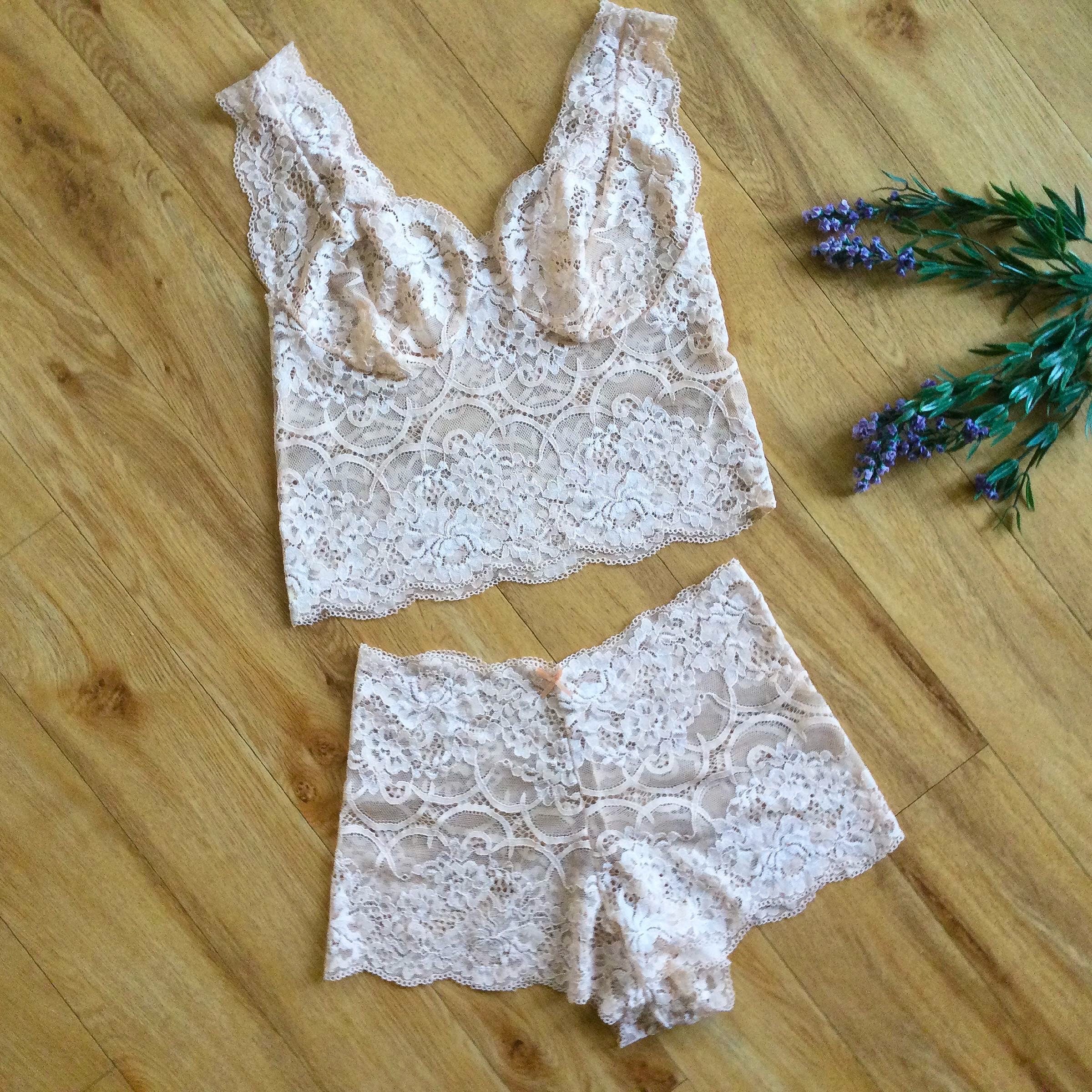 Sweetheart Spaghetti Strap Lace Bralette in Two Tone Color-way