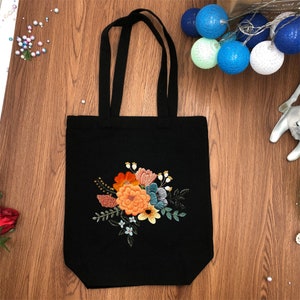 Minimalist Canvas Tote Bag, Stickerei Kit Anfänger moderne Blumen Handstickerei Kit, Stickerei Tasche DIY, Willkommen Tote.DIY Stickerei Set