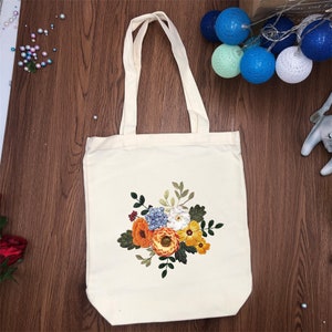 Canvas Tote Bag for woman/sister,Embroidery Kit Beginner modern flowers Hand Embroidery Kit, Embroidery Bag DIY, Welcome Tote.embroidery bag