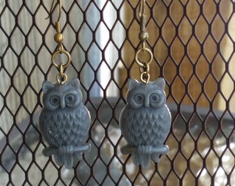 Vintage looking owl earrings
