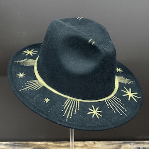 Celestial Star Fedora – Black Polyester Hat with Yellow Constellation Design, Hand-Painted Cosmic Witch Hat, Celestial Gifts