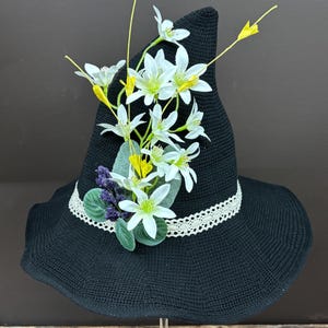 Handmade Floral Witch Hat – Black Pointed Hat with White Blooms & Lace Trim for Cottagecore Costumes or Decor