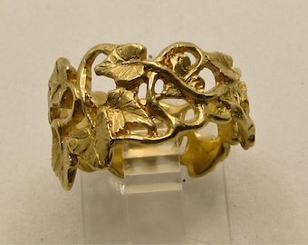 Ivy ring is forever. For devotion and everlasting love.